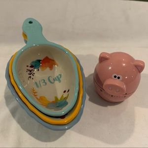 Colorful Measuring Cups and Pig Timer Set